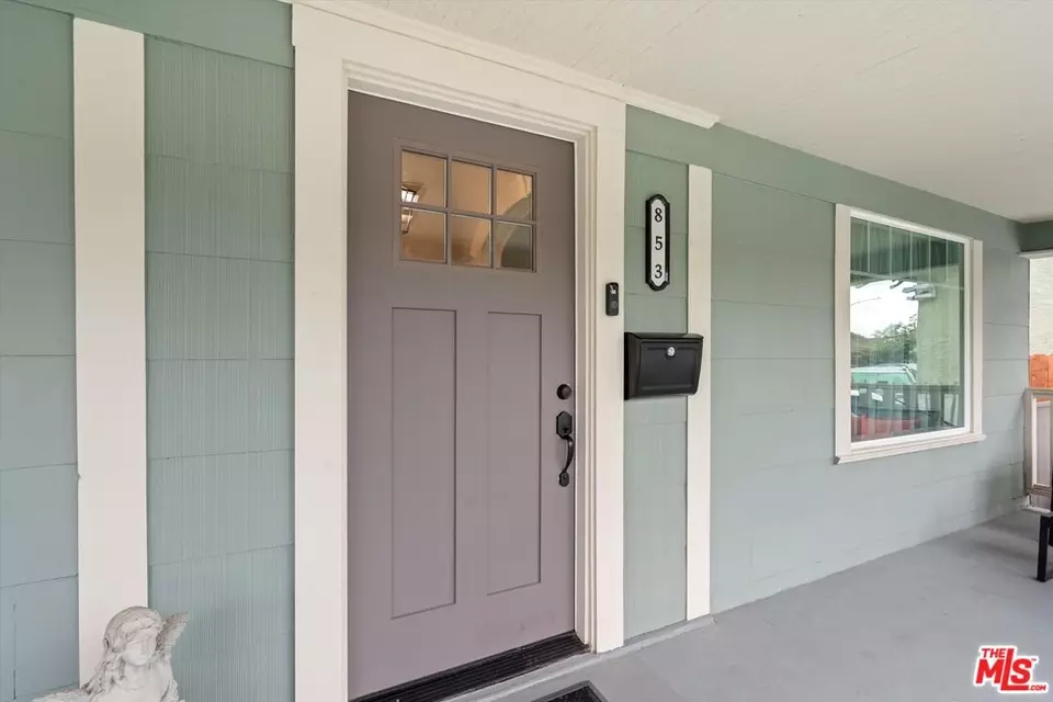 Other - 853 W 50th St, Los Angeles, CA 90037 photo 2 of 8