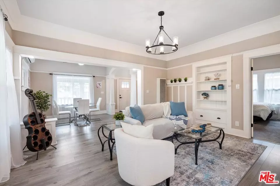 Other - 853 W 50th St, Los Angeles, CA 90037 photo 3 of 8