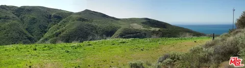 123 Cotharin Rd, Malibu, CA 90265 photo 2