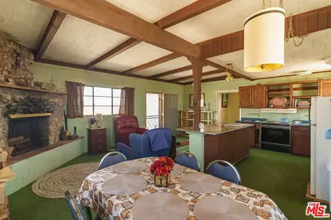 3825 Wilson Rd, Twentynine Palms, CA 92277