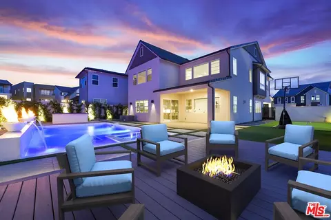 27762 Lens Way, Valencia, CA 91381