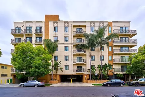 311 S Gramercy Pl #502, Los Angeles, CA 90020