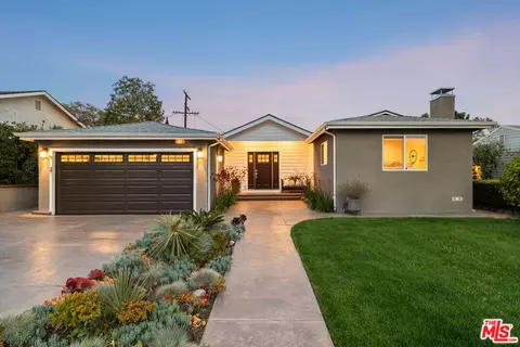 8006 Kittyhawk Ave, Los Angeles, CA 90045