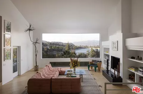 1844 Silverwood Ter, Los Angeles, CA 90026