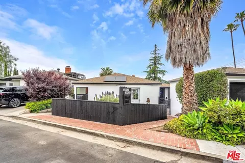 3943 Scandia Way, Los Angeles, CA 90065