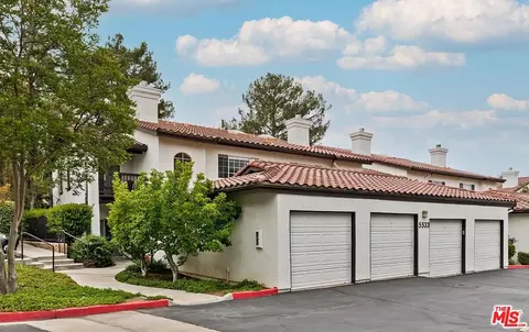 5533 Spanish Oak Ln #A, Oak Park, CA 91377