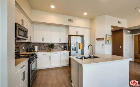 552 E Carson St #408, Carson, CA 90745 photo 32