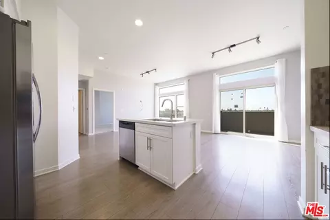 552 E Carson St #408, Carson, CA 90745 photo 23