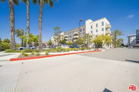 552 E Carson St #408, Carson, CA 90745 photo 11