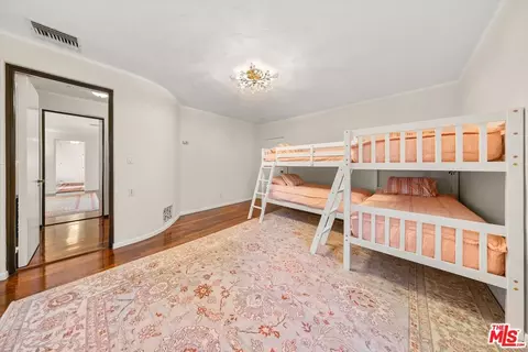 Bedroom - 114 Los Altos Dr, Pasadena, CA 91105 photo 5 of 6