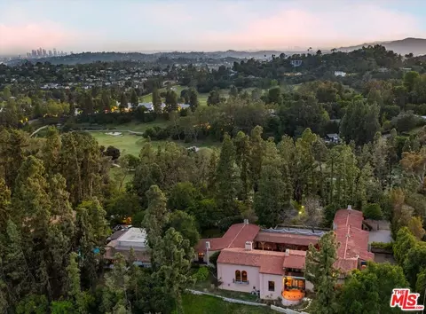 View/Area - 114 Los Altos Dr, Pasadena, CA 91105 photo 1 of 5