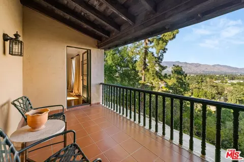 Exterior - 114 Los Altos Dr, Pasadena, CA 91105 photo 10 of 20