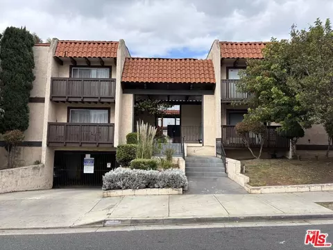 719 N Eucalyptus Ave #15A, Inglewood, CA 90302