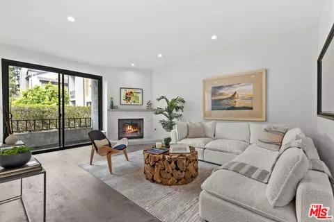 8110 Manitoba St #106, Playa Del Rey, CA 90293