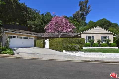 3853 Stone Canyon Ave, Sherman Oaks, CA 91403