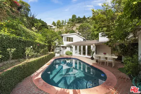 2133 El Roble Ln, Beverly Hills, CA 90210