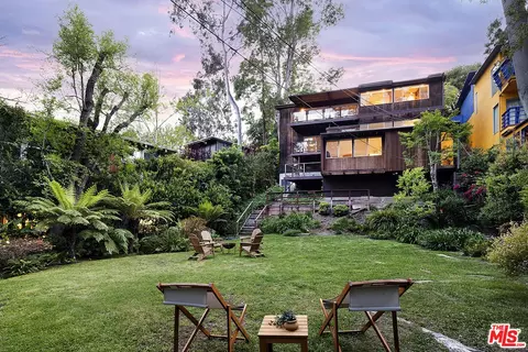 456 N Greencraig Rd, Los Angeles, CA 90049