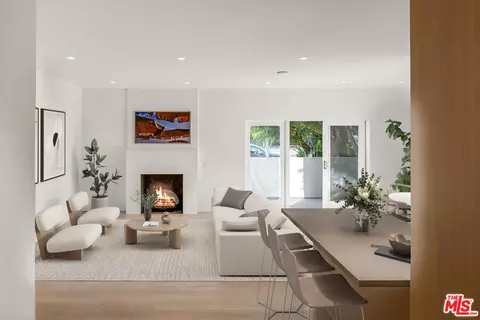 446 San Vicente Blvd #102, Santa Monica, CA 90402