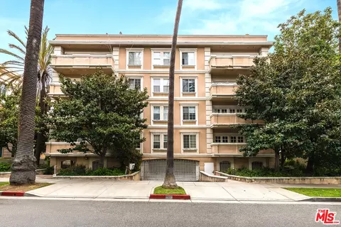 120 S Palm Dr #301, Beverly Hills, CA 90212
