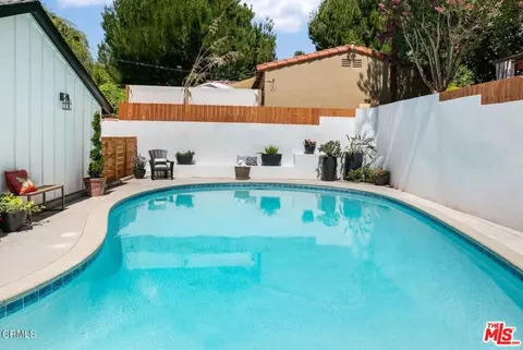 Exterior - 2375 Catherine Rd, Altadena, CA 91001 photo 6 of 6