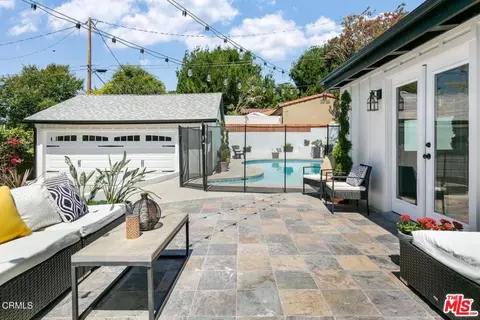 Exterior - 2375 Catherine Rd, Altadena, CA 91001 photo 5 of 6
