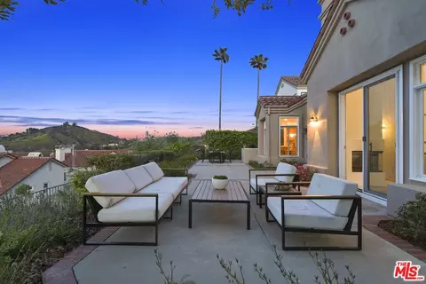 3658 Reina Ct, Calabasas, CA 91302
