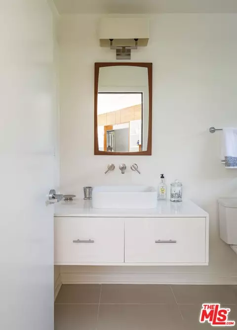 11160 Valley Spring Pl, Studio City, CA 91602 photo 32