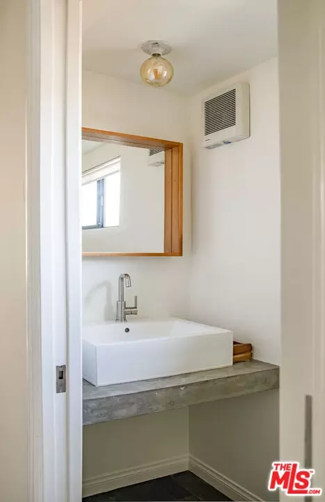 11160 Valley Spring Pl, Studio City, CA 91602 photo 42