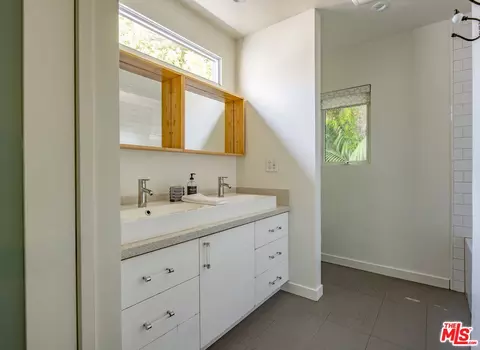 11160 Valley Spring Pl, Studio City, CA 91602 photo 39