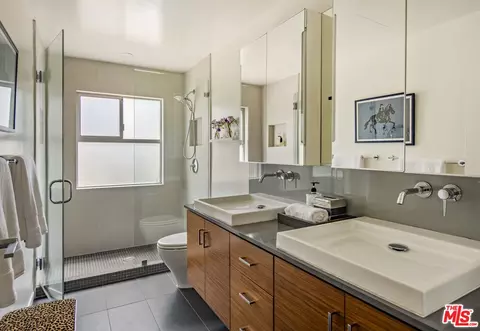 11160 Valley Spring Pl, Studio City, CA 91602 photo 37