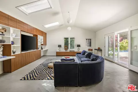 11160 Valley Spring Pl, Studio City, CA 91602 photo 30
