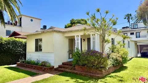 2403 Ocean Ave, Venice, CA 90291