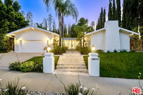 18070 Lake Encino Dr, Encino, CA 91316