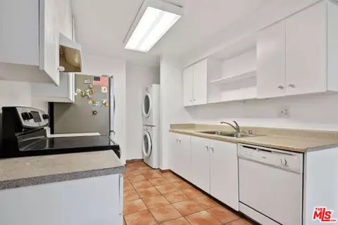1146 E Lexington Dr #17-202, Glendale, CA 91206 photo 7