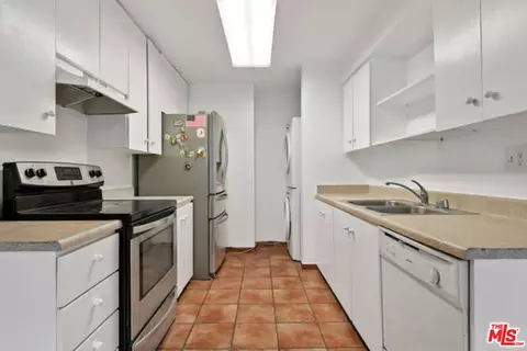 1146 E Lexington Dr #17-202, Glendale, CA 91206 photo 9