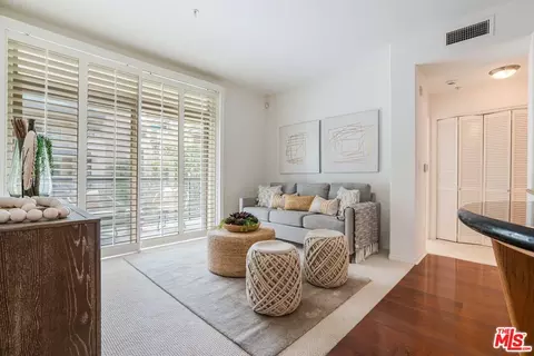 13044 Pacific Promenade #220, Playa Vista, CA 90094