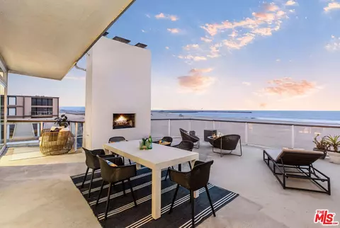 4 Quarterdeck St #301, Marina Del Rey, CA 90292