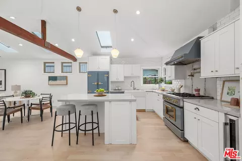 3928 Michael Ave, Los Angeles, CA 90066