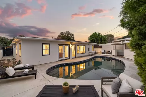 7363 W 87th Pl, Los Angeles, CA 90045