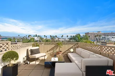411 N Oakhurst Dr #409, Beverly Hills, CA 90210