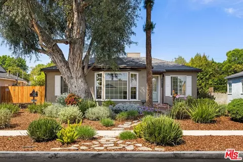 6611 Gerald Ave, Lake Balboa, CA 91406