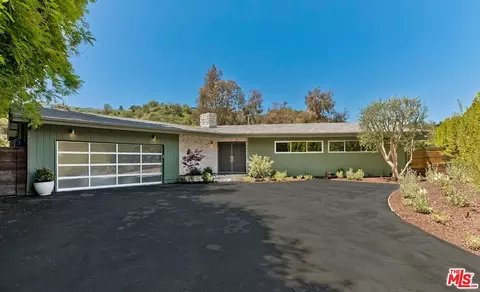 8516 Allenwood Rd, Los Angeles, CA 90046