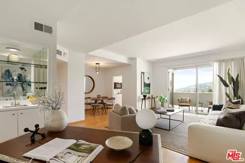 7250 Franklin Ave #912, Los Angeles, CA 90046