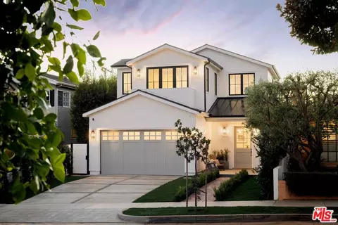 1011 Hartzell St, Pacific Palisades, CA 90272