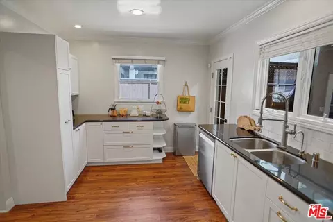 2400 Sylvan Ln, Glendale, CA 91208 photo 8