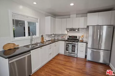 2400 Sylvan Ln, Glendale, CA 91208 photo 7