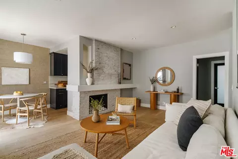11906 Gorham Ave #6, Los Angeles, CA 90049