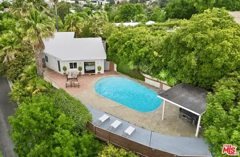 15224 Encanto Dr, Sherman Oaks, CA 91403