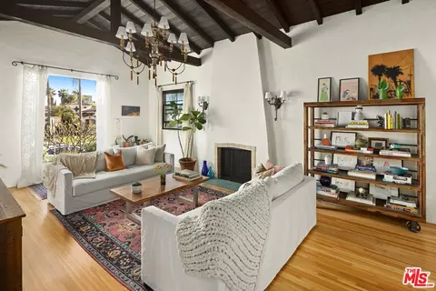 6307 Drexel Ave, Los Angeles, CA 90048