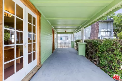 1531 Mentone Ave, Pasadena, CA 91103 photo 8